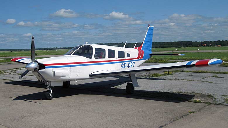 SE-GRZ Piper Saratoga