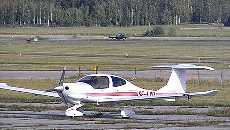 SE-LXD Diamond Star med Vampire i bakgrunden