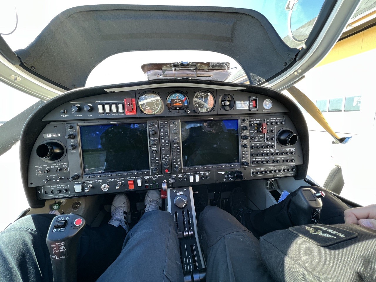 Diamond DA42-VI – SE-MLR bild 2