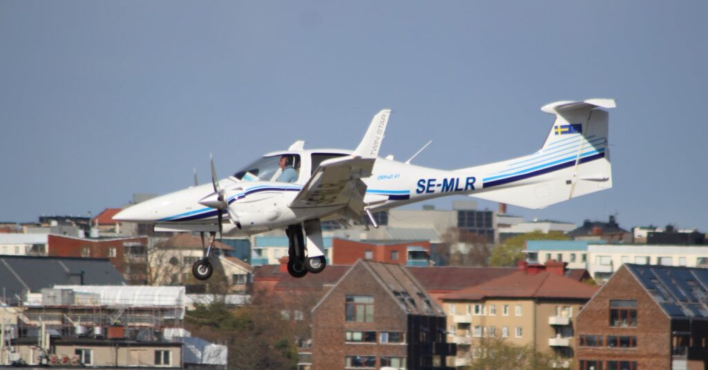 Diamond DA42-VI – SE-MLR